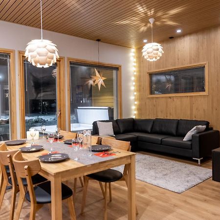 רובניימי Premium Lapland Villa With Jaguzzi מראה חיצוני תמונה