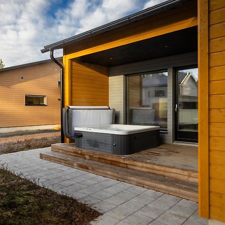 רובניימי Premium Lapland Villa With Jaguzzi מראה חיצוני תמונה