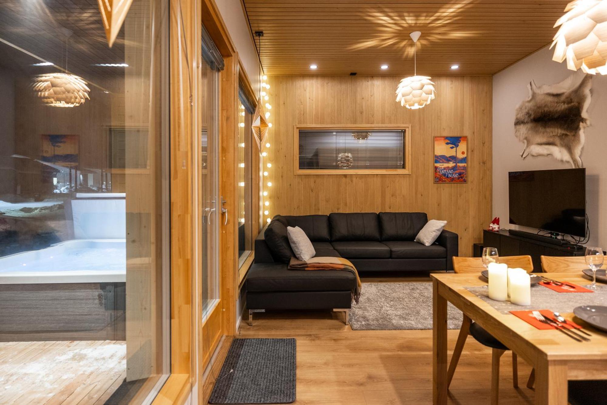 רובניימי Premium Lapland Villa With Jaguzzi מראה חיצוני תמונה